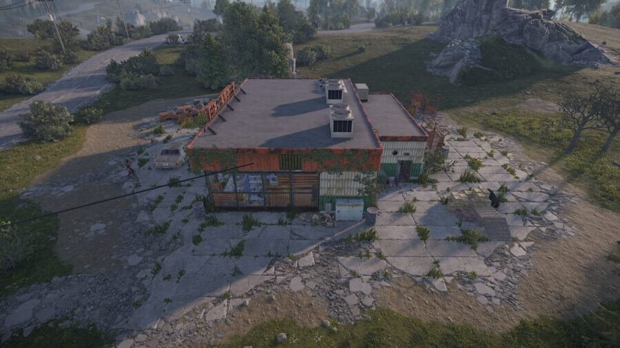 Exterior sideview of the supermarket.