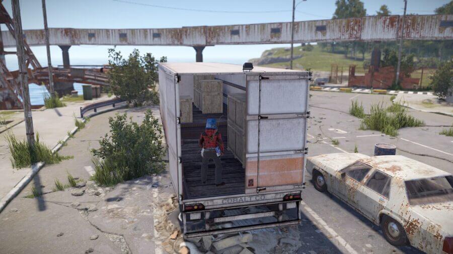 Located in the parking area of the monument you'll find a truck trailer that is open and is a very discrete hiding place.